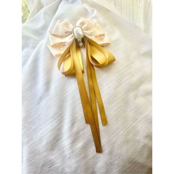 Golden Yellow and floral hair accessory with pearl accent - Picture 2 of 3